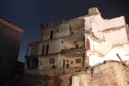 گودبرداری غیر اصولی و ریزش ساختمان در ورامین +تصاویر