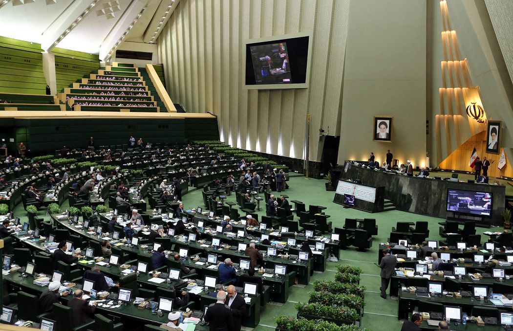 ۱۰۰ نماینده خواستار لغو واگذاری سهم دولت در هلدینگ خلیج فارس شدند