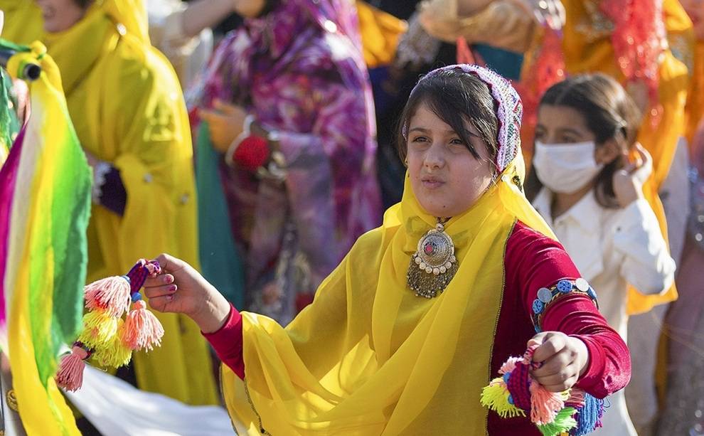 جشنواره هزار رنگ در عروسی عشایر