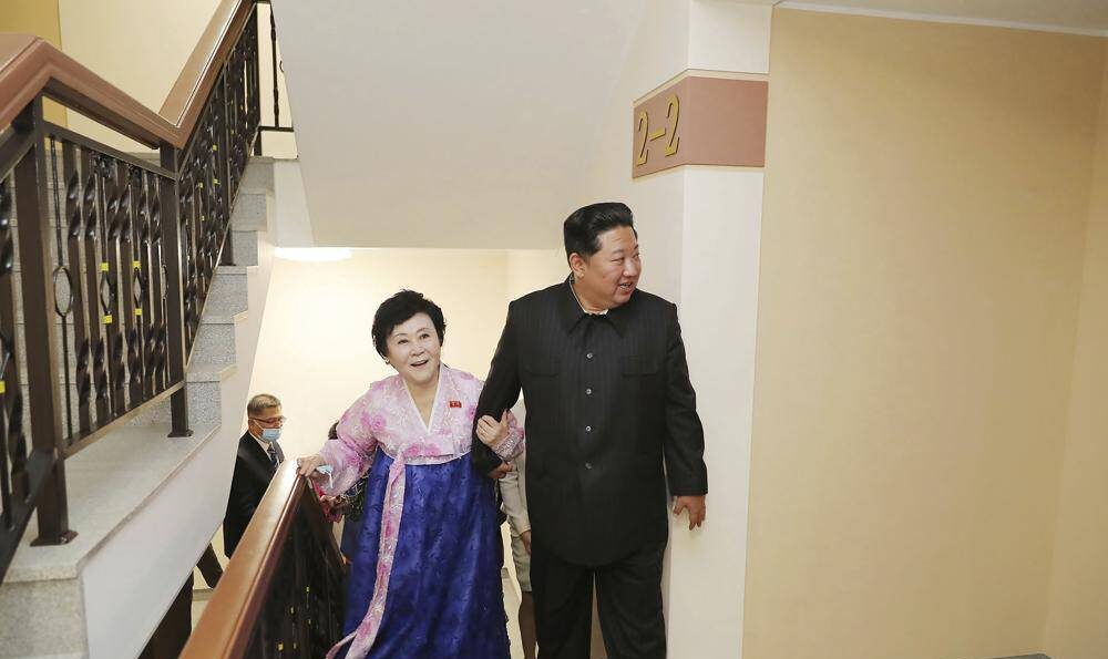 رهبر کره شمالی یک خانه لوکس به مجری زن مشهور این کشور هدیه داد